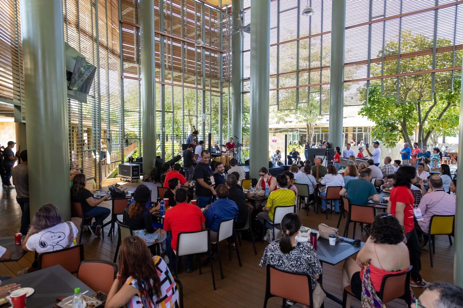 soy un alt por defecto por favor validar en imagen