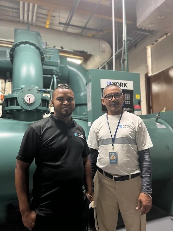 Personal de mantenimiento de Ciudad del Saber