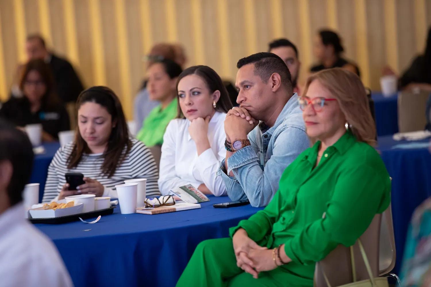 Asistentes a conferencia del GEM en Ciudad del Saber